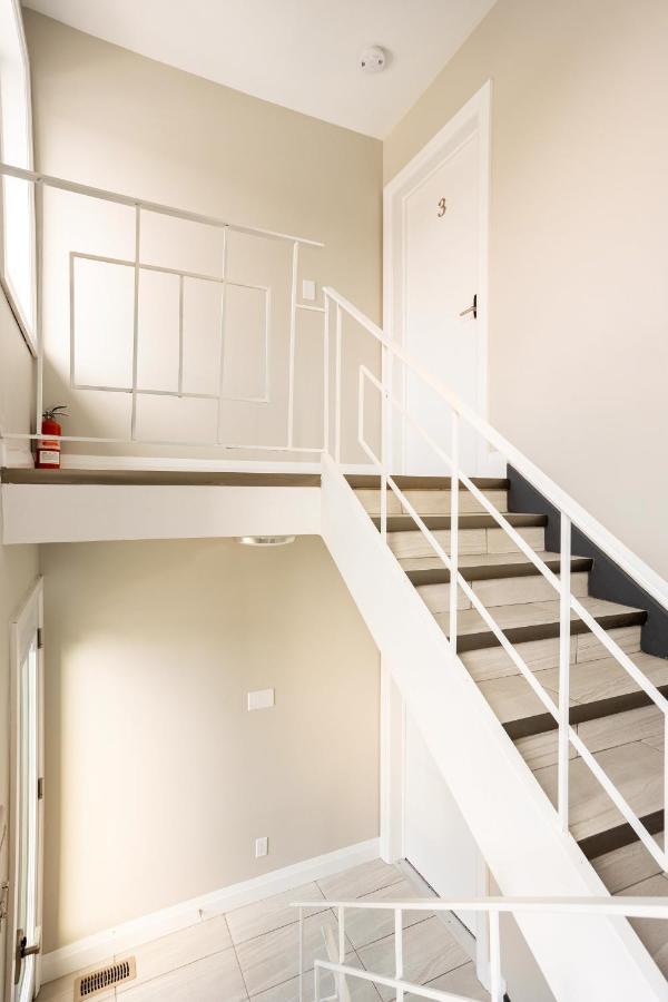 Entire 2 Bedroom Apartment Downtown - U3 Ватерлоо Экстерьер фото